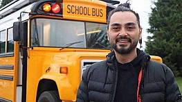 700 bin TL harcadığı hayalindeki ‘School Bus’ ile dünya turuna çıkıyor
