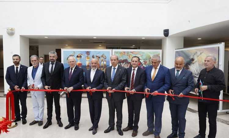 'Azerbaycan Bağımsızlık Günü Sergisi' ziyaretçilere kapılarını açtı