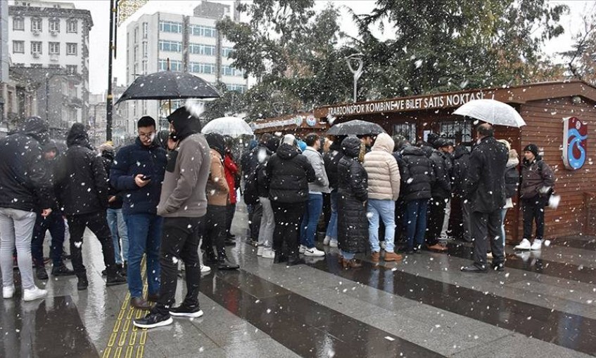 Geliri depremzedelere bağışlanacak Trabzonspor-Basel biletleri satışa çıktı