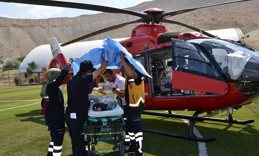 Hava ambulansı yeni doğan bebek için havalandı