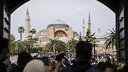 İstanbul'a şubatta gelen turist sayısı 2022'nin aynı ayına göre yüzde 13 arttı