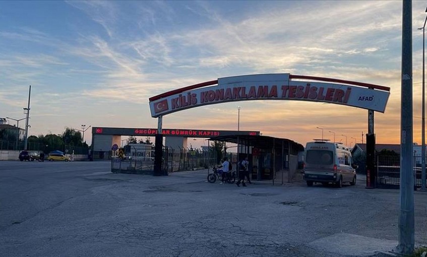 Kilis'te sınır kapısı bölgesine roketli saldırıda 2 asker ve 6 polis yaralandı