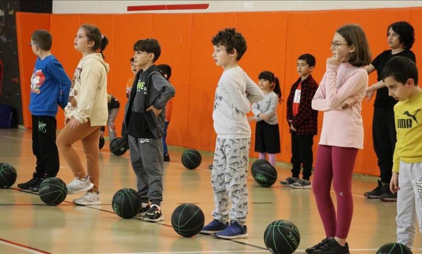 Tekirdağ'da depremzede çocuklar spor kurslarına katılıyor
