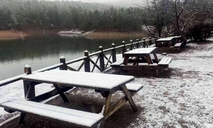 Türkiye'nin ilk milli parkı beyaza büründü