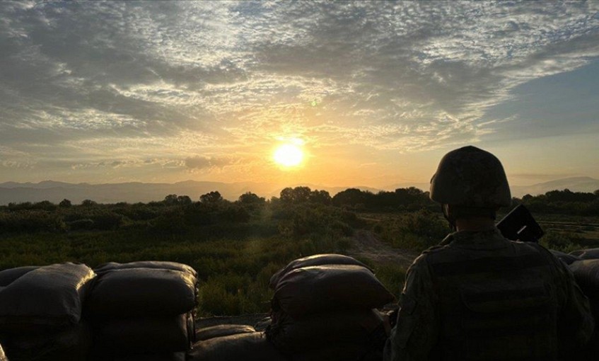 Türkiye'ye girmeye çalışan PKK'lı terörist Suriye sınırında yakalandı